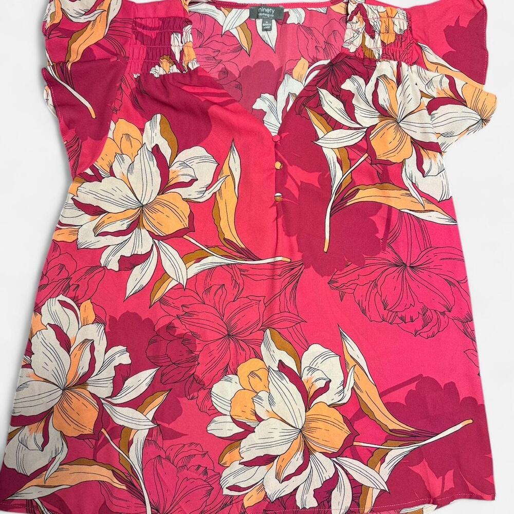 Pink floral blouse with ruffled‎